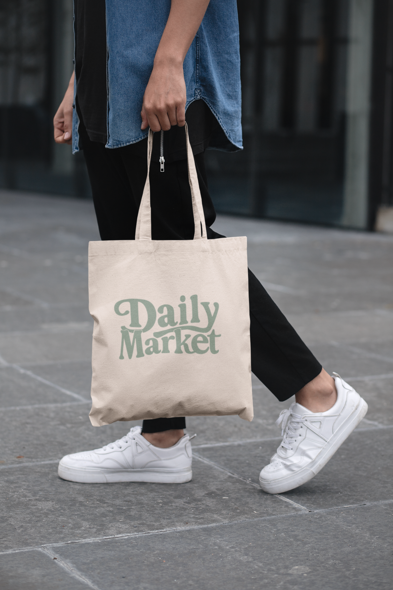 Daily Market tote in the wild